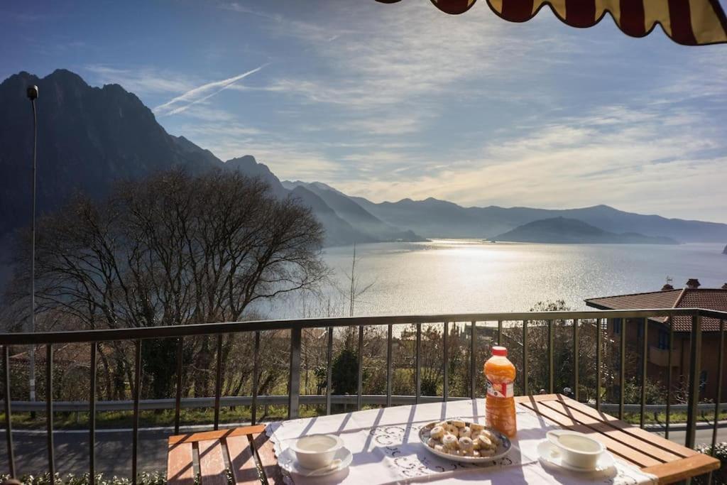 Luxurious Attic-Swimming Pool Villa Riva di Solto Buitenkant foto